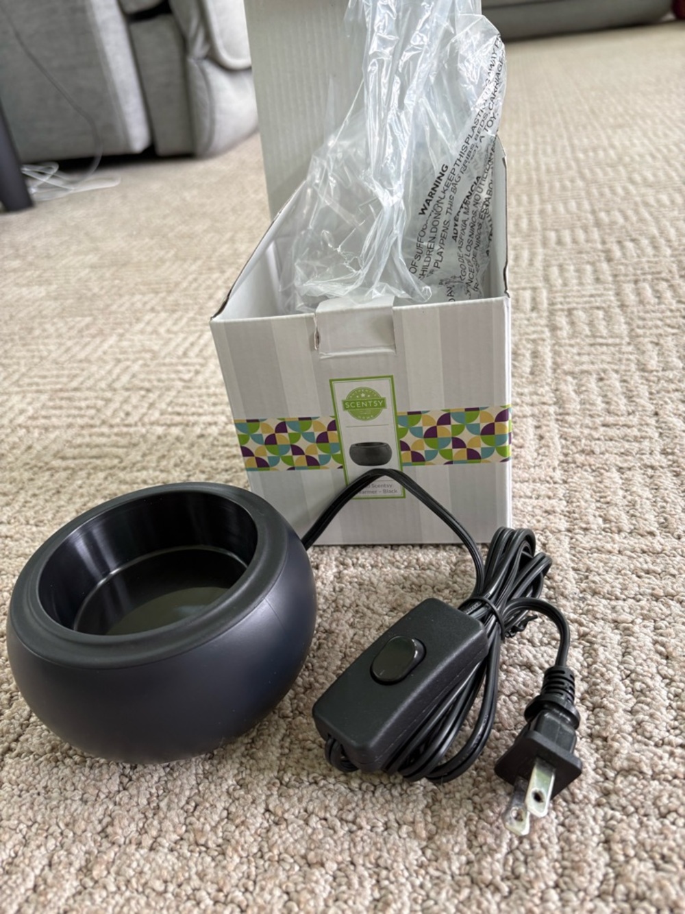 Scentsy Mod Warmer in Black